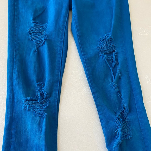LADIES “BEBE” SIZE 25 HEARTBREAKER SKINNY DISTRESSED JEANS~LIKE NEW! - Picture 2 of 12